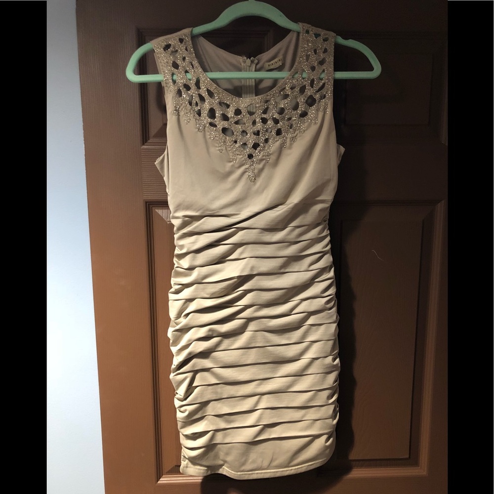 Dress - Picture 2 of 3